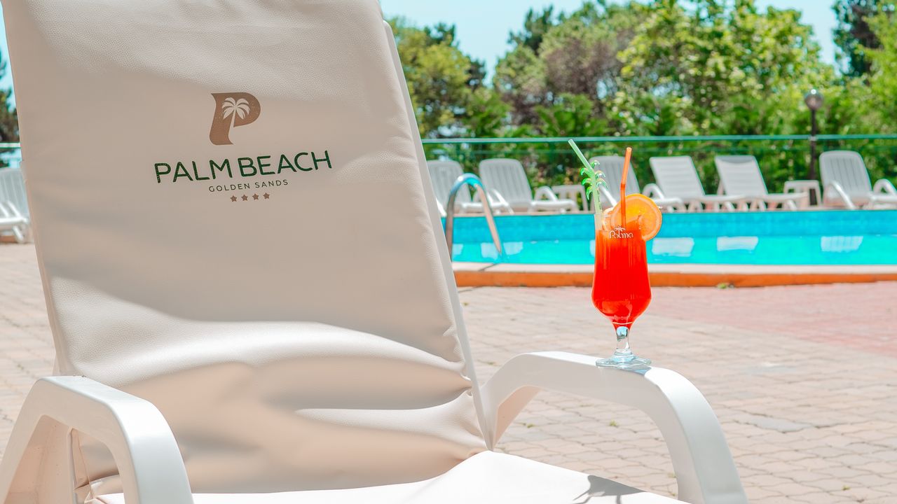 Vacanța de vis la Hotel Palm Beach – Nisipurile de Aur